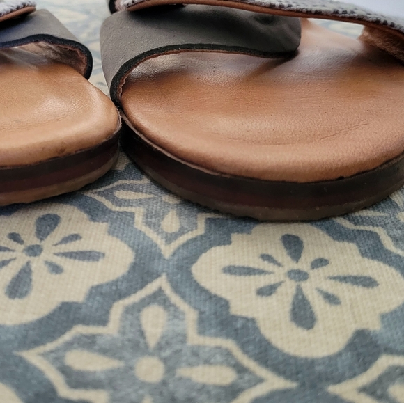 Molly Sandals - Picture 4 of 4